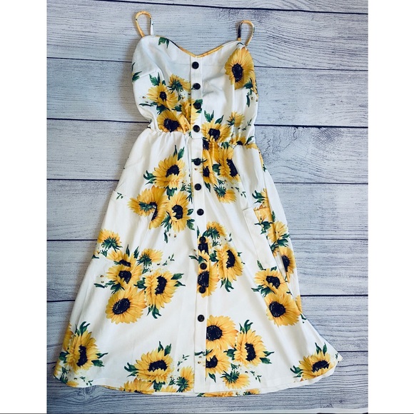 Dresses & Skirts - New white sunflower spaghetti strap dress